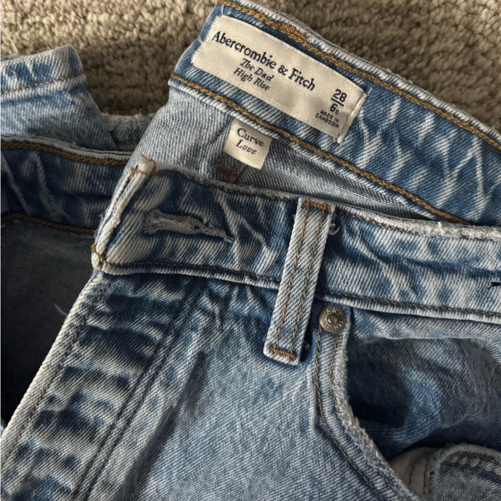 The Dad High Rise Curve Love Jeans Abercrombie - Picture 2 of 3